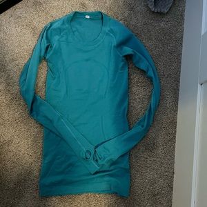 blue lululemon size 2 swiftly tech